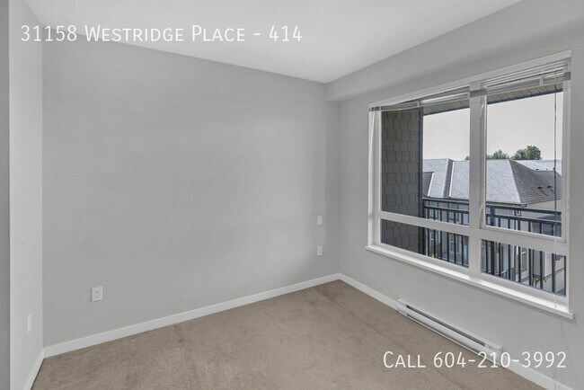Building Photo - Modern Condo on Westridge
