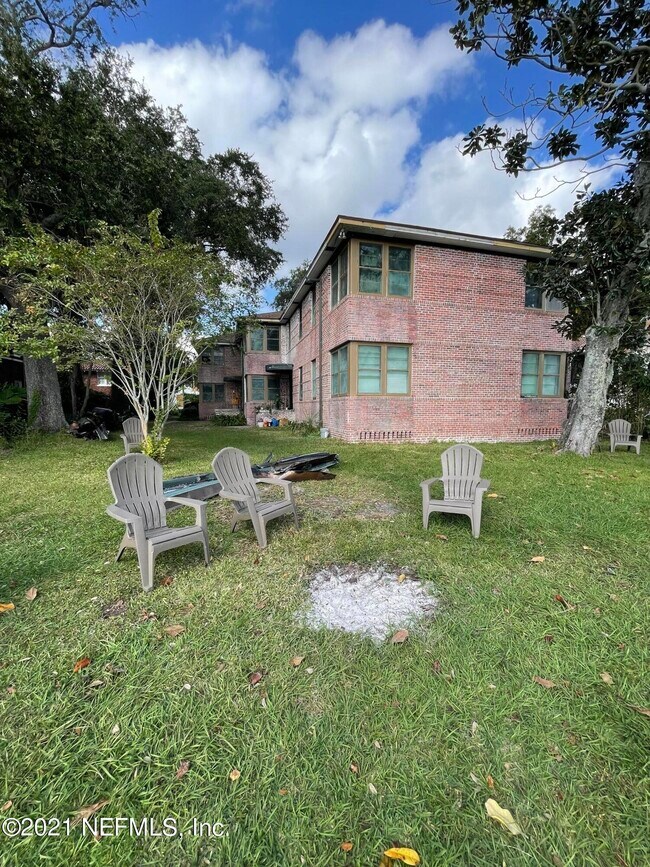 Foto del edificio - 2748 Vernon Terrace