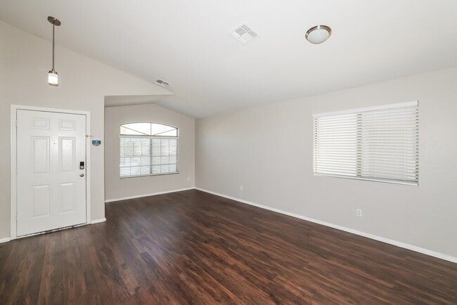 Building Photo - 12817 W Mandalay Ln