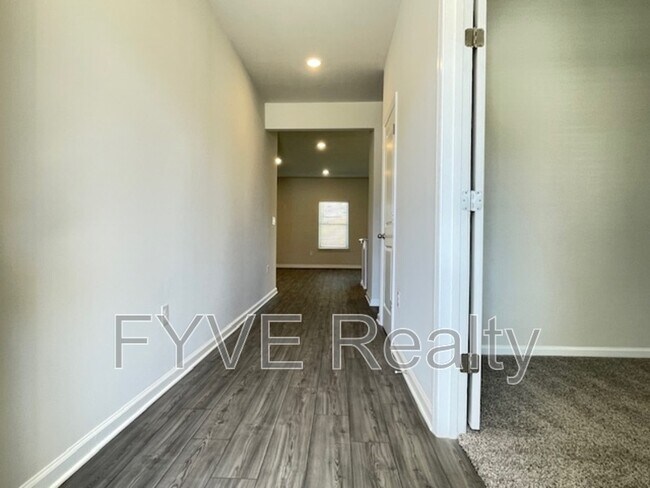 Foto del edificio - 15 Warwick Ct
