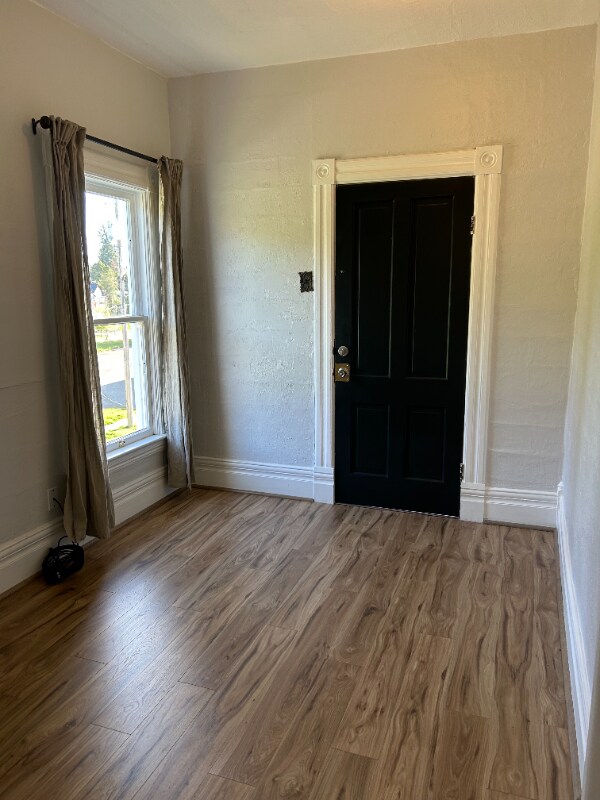 Foto principal - 1019 N H St