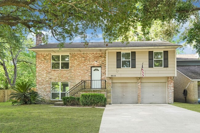 Building Photo - 8610 Timber View Dr