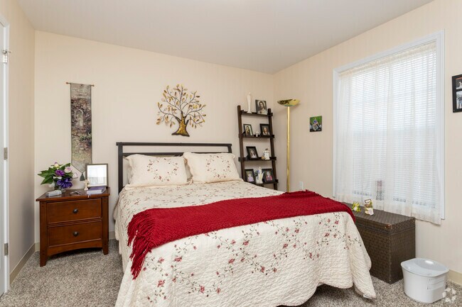 1BR, 1BA - 652SF - Emerald Reserve LaVista