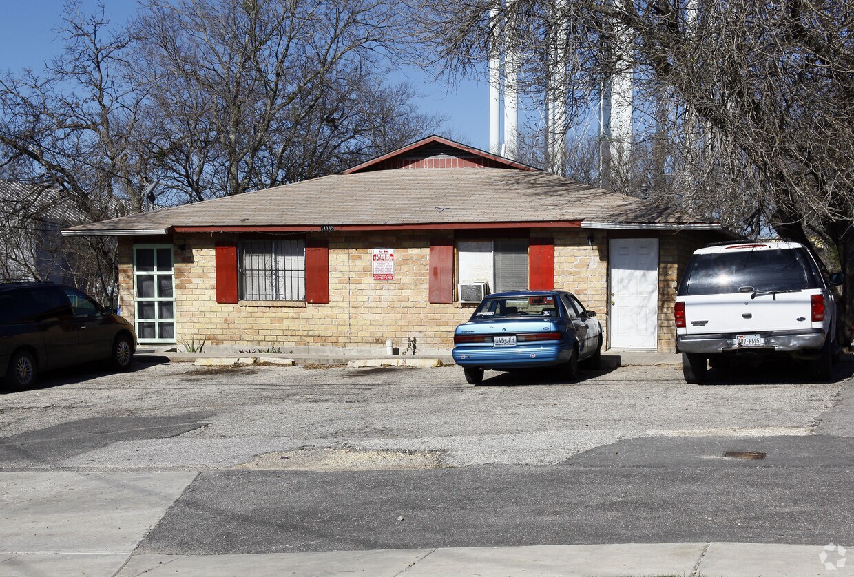 Primary Photo - 11115 Belair Dr