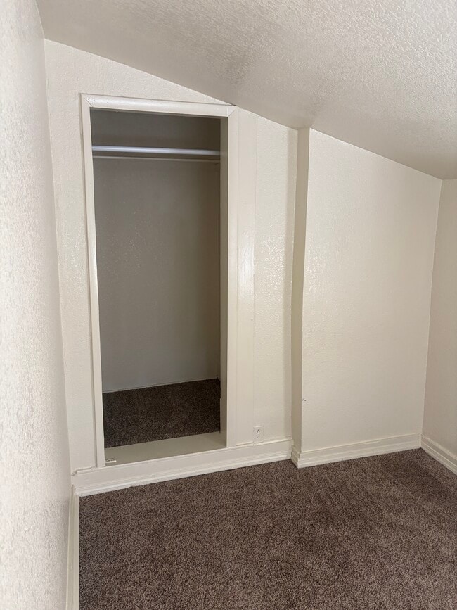 Building Photo - 803 E Kiowa St