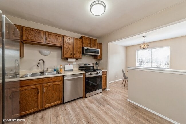 Foto del edificio - 607 Stone Cir Ct