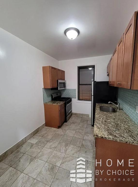 Foto del edificio - 2 bedroom in Flushing NY 11372