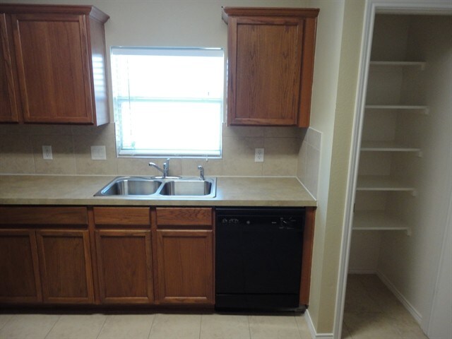Building Photo - 1210 Mule Deer Dr