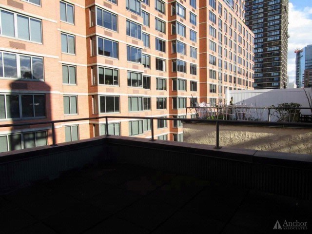 Foto del edificio - 221 E 33rd St