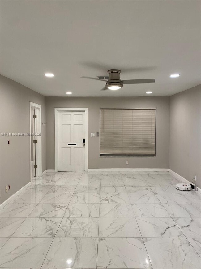 Foto del edificio - 7761 NW 42nd Pl