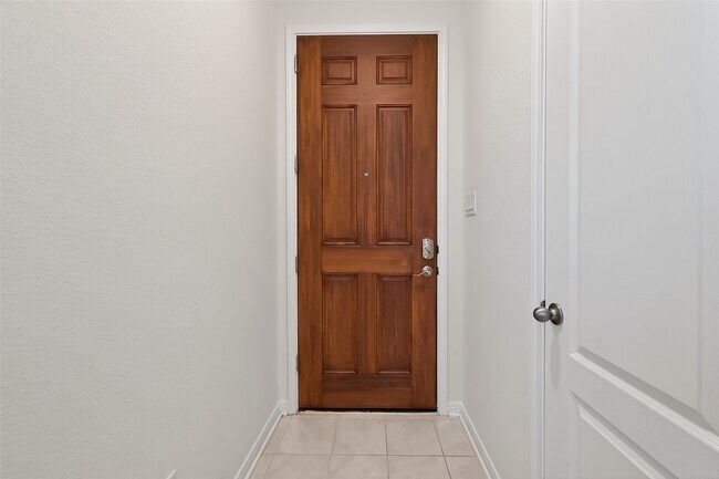 Building Photo - 5607 Grizzly Bear Wy