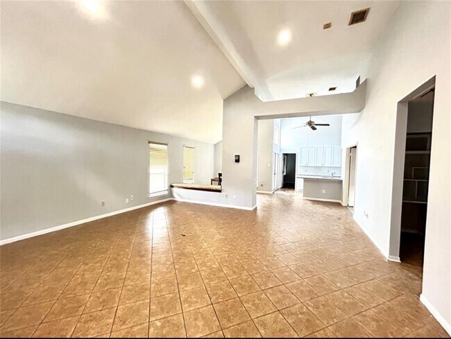 Foto del edificio - 9322 Stonecreek Ln