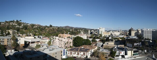 View - 7135 Hollywood Blvd