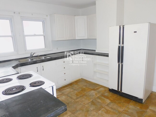 Foto del edificio - **MOVE IN SPECIAL** Quaint 2 Bed / 1 Bath ...