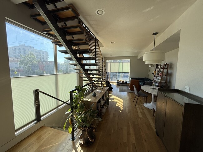 Photo - 1551 King St Townhome