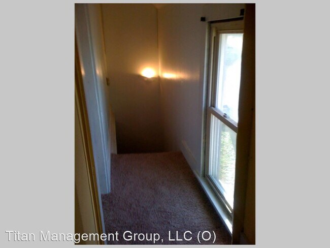 Building Photo - 3 br, 1.5 bath House - 1229 Wabash Avenue
