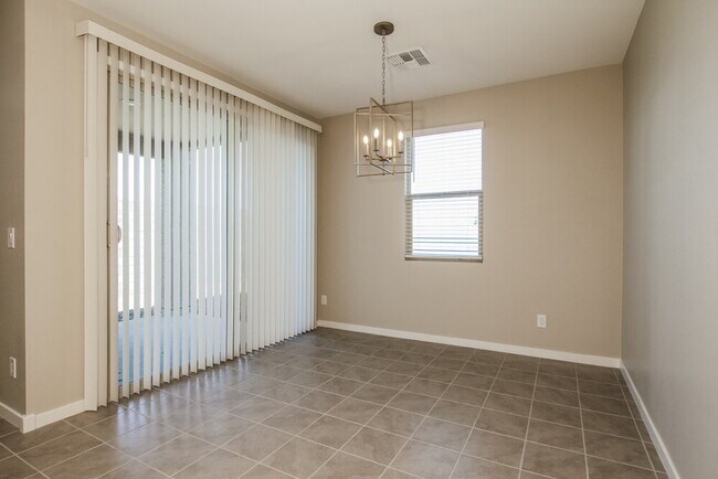 Building Photo - 4623 S 67th Ln