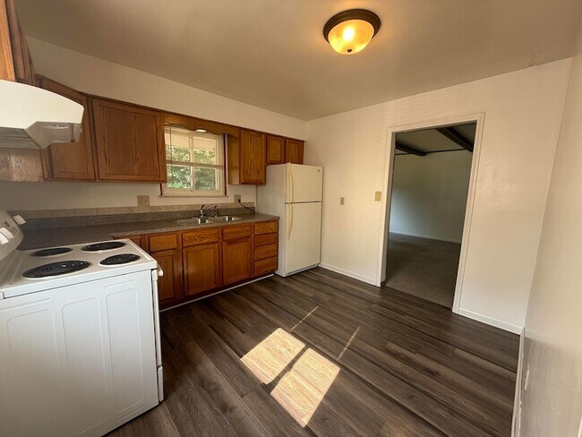 Foto del edificio - 834 Coffee Creek Rd