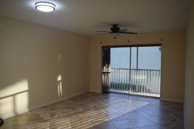 Building Photo - 8264 Key Royal Cir