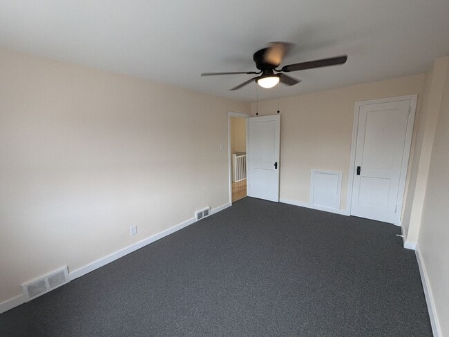 Building Photo - Updated Home - Northeast Philadelphia