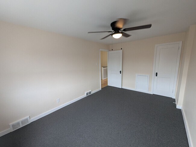 Foto del edificio - Updated Home - Northeast Philadelphia