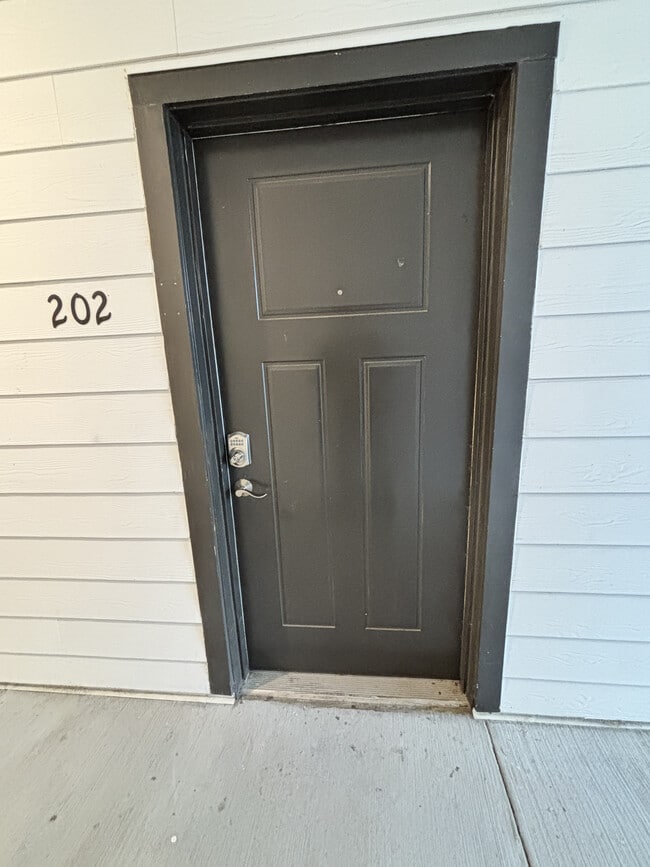 Building Photo - 934 Governors Ct