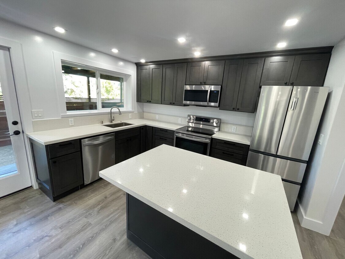 Foto principal - New Construction 2/1 + extra BR/Office wit...