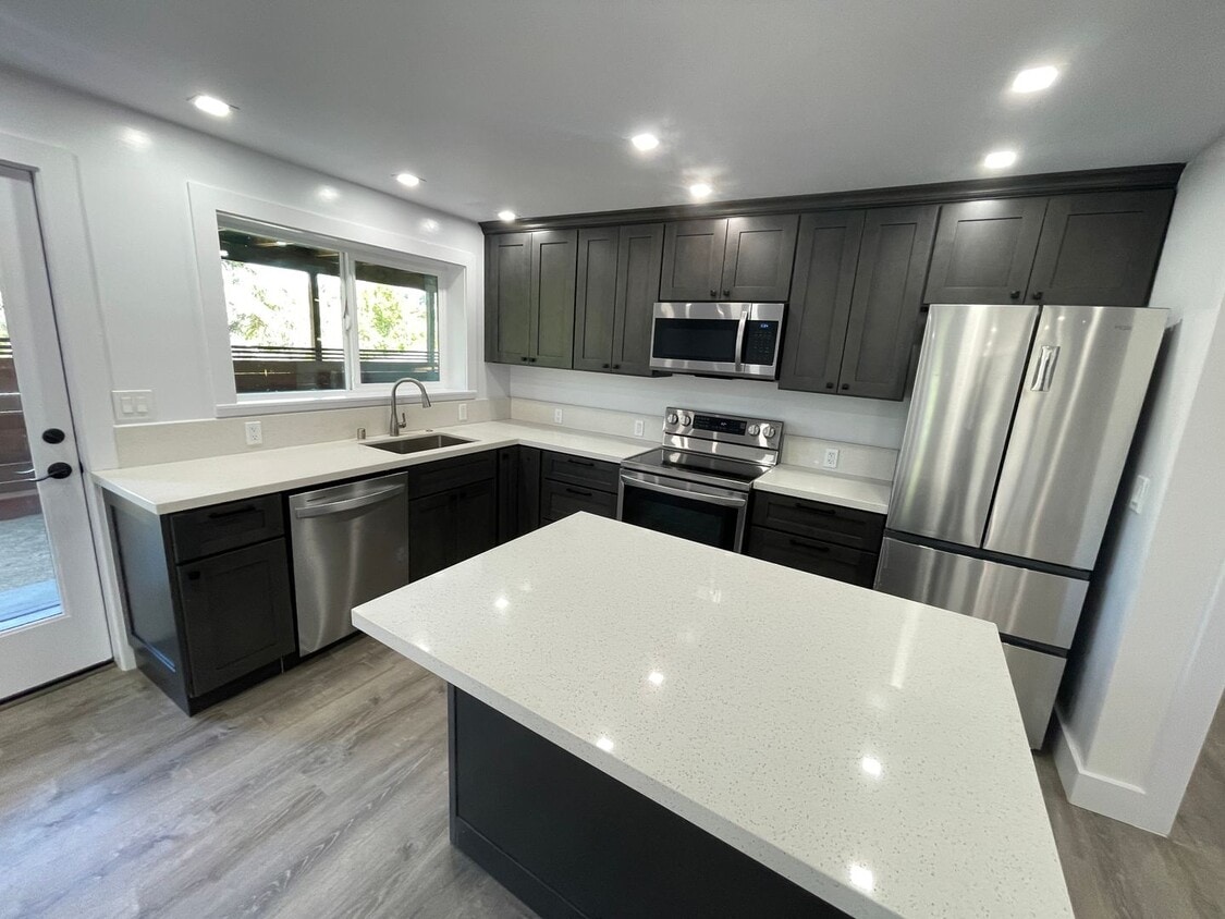 Primary Photo - New Construction 2/1 + extra BR/Office wit...