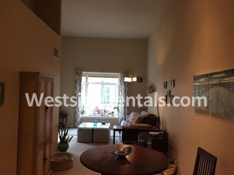Foto principal - 2400 5th Ave