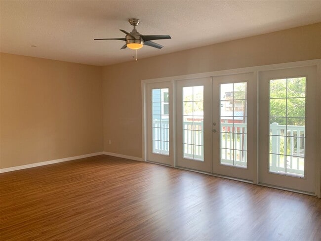 Building Photo - 129 De Haven St