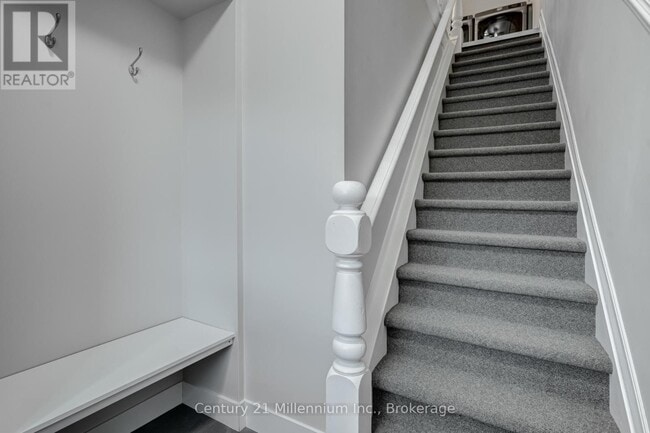 Building Photo - 276 Edward St