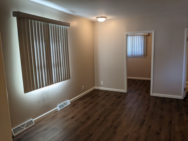 Foto del edificio - 510 Reinhardt Dr