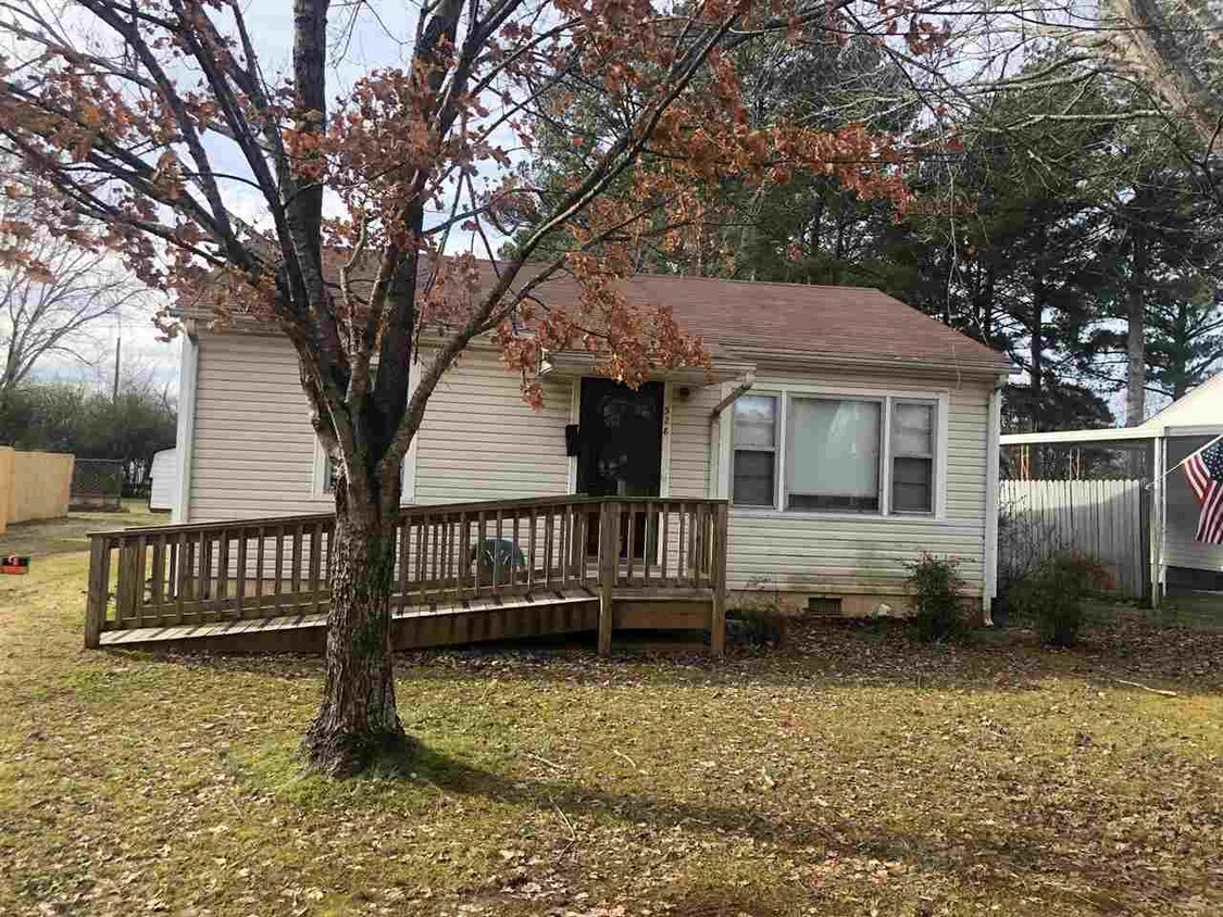 328 Shaw St, Athens, AL 35611 House Rental in Athens, AL