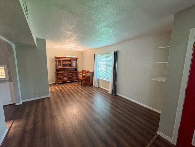 Foto del edificio - 1213 Idlewood Dr