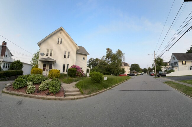 Foto del edificio - 24 Miles St