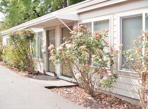 Building Photo - 4149 SE 37th Ave