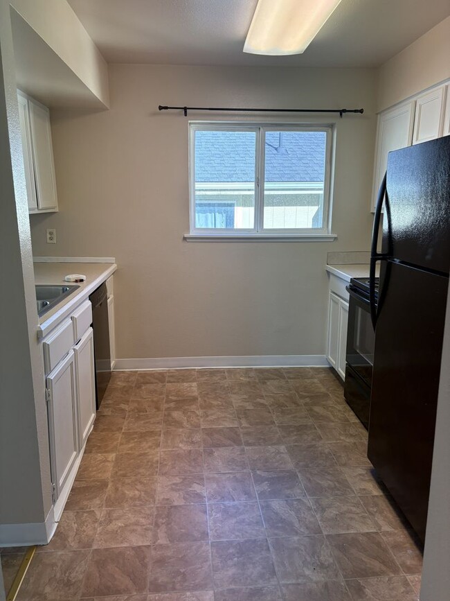 Foto del edificio - 3 bd/1 ba Duplex in Tacoma - $1,700