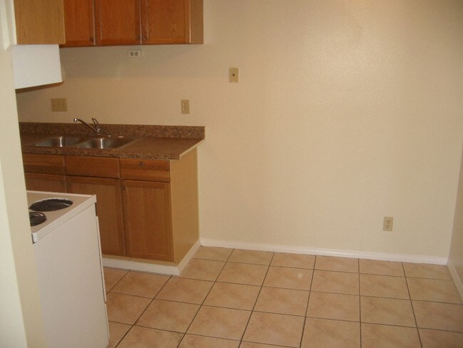 Cocina - 1937 L Ave