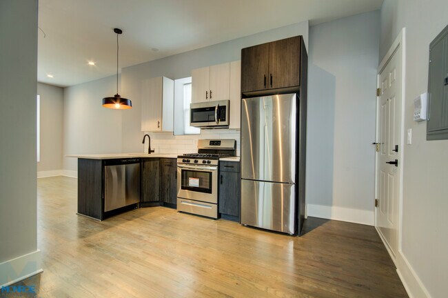 1317 W. Erie St. #3F | Kitchen - 1317 W. Erie St.