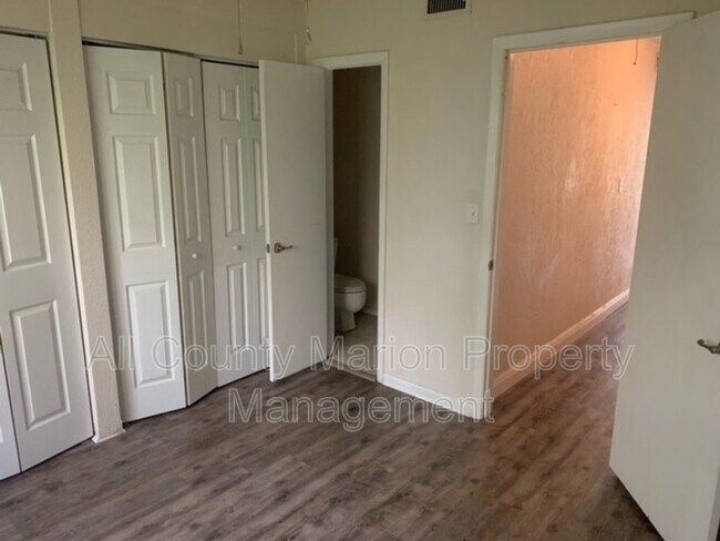 Foto del edificio - 3041 SW 20th St