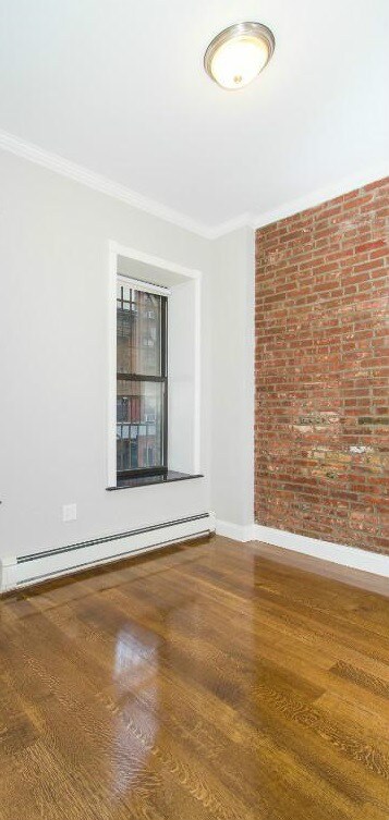 Foto del edificio - 341 E 5th St