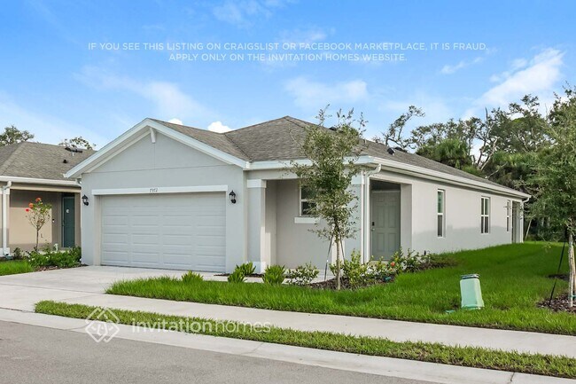 Building Photo - 7972 Majestic Palms Ct