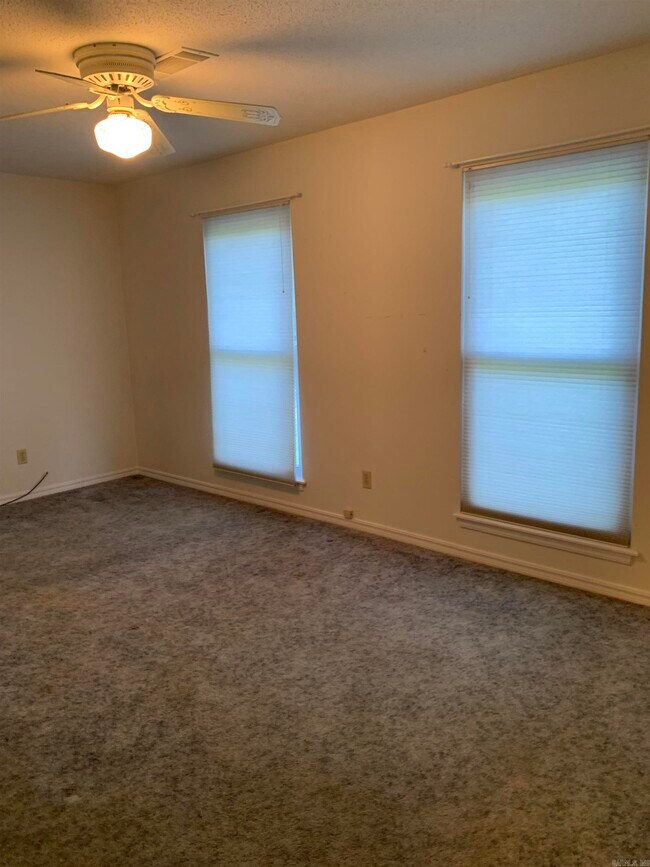 Foto del edificio - 107 Ambrose Ln