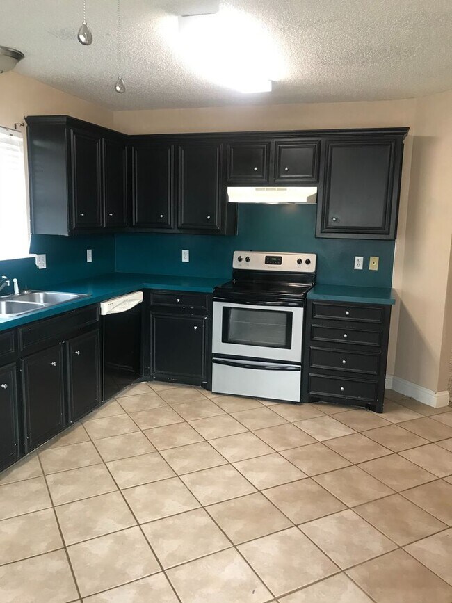 Foto del edificio - Available April 1st 2024! - 6108 8th - Fri...