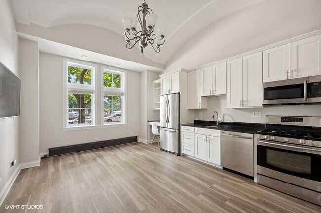 Foto del edificio - 3400 N Lake Shore Dr