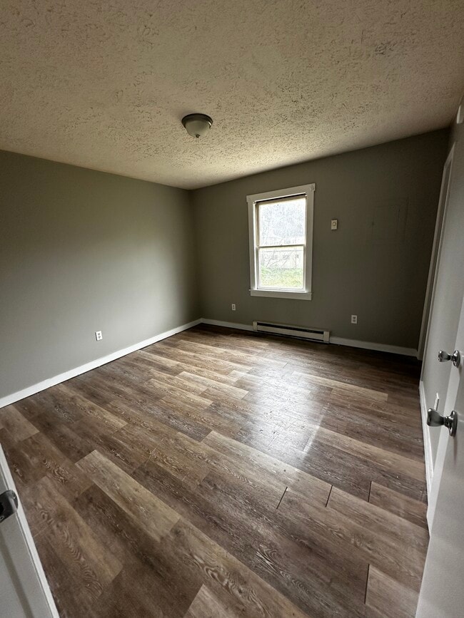 Building Photo - 41 Meadowgreen Dr