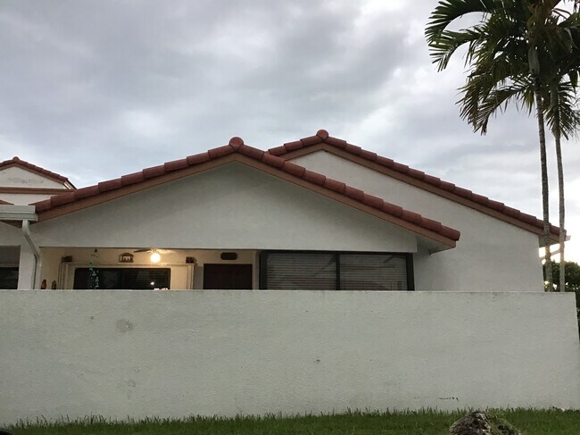 Building Photo - 7515 SW 153rd Ct