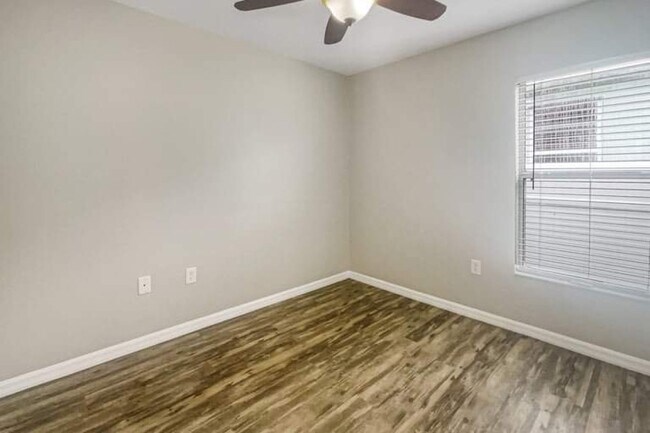 Foto del edificio - 5017 Gandross Ln