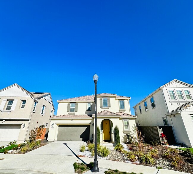 Building Photo - 2961 Reyva Dhillon Ln