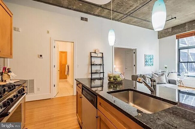 Foto del edificio - 2328 Champlain St NW